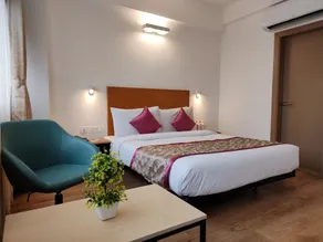 Kanak Beacon Hotel - Ashram Road Ahmedabad - Værelse