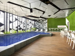 Ibis Styles Jakarta Sunter - Piscine