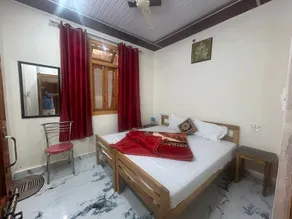 Hotel Royal Sainik - Habitación