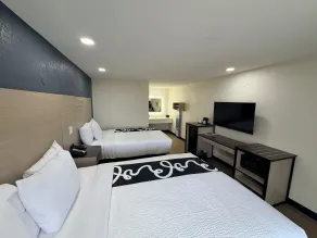 Spring Place Inn & Suites - Værelse