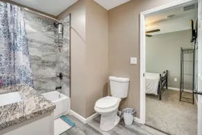 Waterfront Buckeye Lake Vacation Rental w/ Hot Tub - Innvendig
