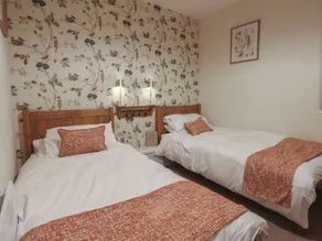 Willow Wood - Rom