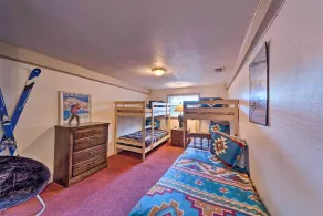 Ruidoso Condo w/ 2 Private Decks & Hot Tub! - Innvendig