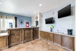 Rodeway Inn & Suites Port Arthur - Groves - Hall