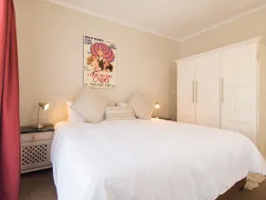'Die Braaihuis'- sleeps 6, Large Veranda, Sea Views, Central and Fabulous! - Værelse