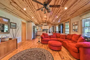 Blue Ridge Parkway House w/ Mountain Scenery! - Innenbereich
