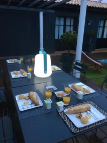 3 chambres d'hôte de charme et chambre de luxe indépendante Ô Bois Plage - Restaurant