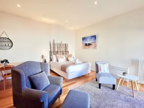 Phoenix Apartments - Room