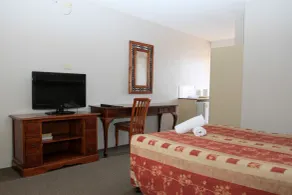 Sleepwell Motel - Room