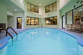 Holiday Inn Express Washington by IHG - Piscine