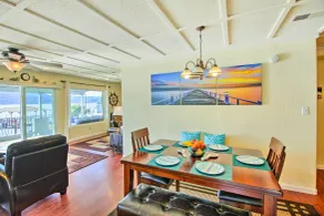 Lakefront Retreat w/ Dock, Paddle Boards & Kayaks! - Interiör