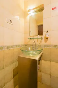 Treebo Time Square Marine Drive - Bathroom