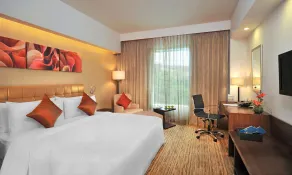 Four Points by Sheraton Hotel and Serviced Apartments Pune - Room