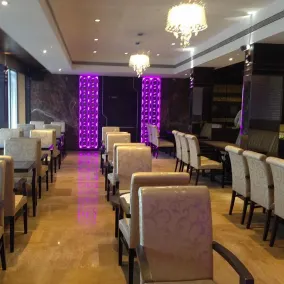Club Emerald - Restaurant