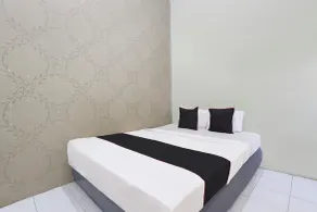 OYO 95377 Roemah Lawas - Zimmer