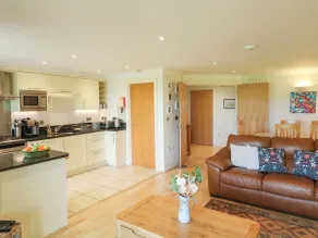5 Thurlestone Beach - Living area