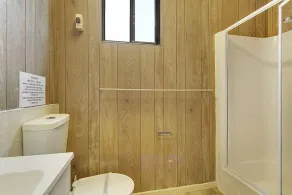 Ingenia Holidays Old Bar Beach - Bathroom