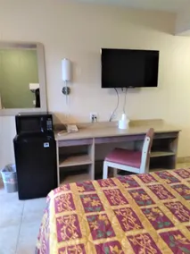 RED CARPET INN LOUISVILLE NORTH -Jeffersonville In - Chambre