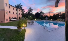 Hotel Le Ville - Piscine