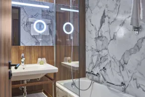 Hôtel l'Elysée Val d'Europe - Salle de bain