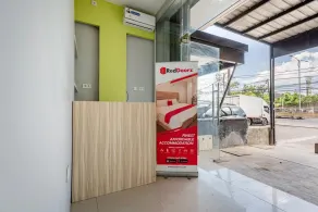RedDoorz near Tanjung Duren 2 - Réception