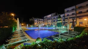 Luminous flat with balcony - Pool