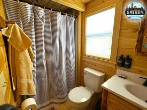 Alpen Bluffs Outdoor Resort - Banheiro