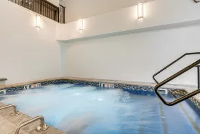 Relax in our hot tub after world class skiing - Interiør
