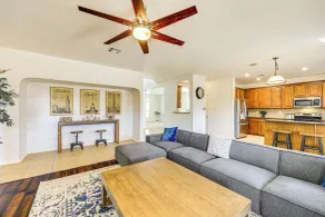 5 Mi to Randolph Afb: Spacious Cibolo Haven! - Interior