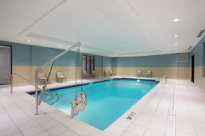 Holiday Inn Express & Suites Owings Mills-Baltimore Area by IHG - Piscina