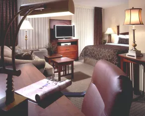 Staybridge Suites Milwaukee Airport South by IHG - Chambre