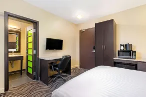 La Quinta Inn & Suites by Wyndham Oshawa - Værelse
