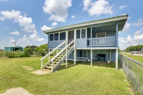 Deck & Fenced-in Yard: Texas Escape! - Innenbereich