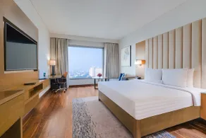 Courtyard by Marriott Gurugram Downtown - Room