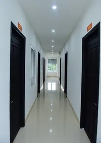 Sea Hai Yen Hotel - Entrada (vista interior)