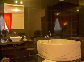 Due - Bathroom