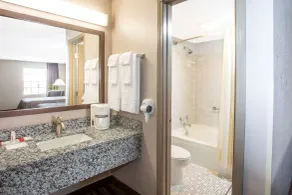 Super 8 by Wyndham Springdale AR - Bathroom