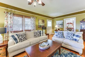 7 Mi to Sprewell Bluff Park: Home w/ Patio & Yard! - Interior
