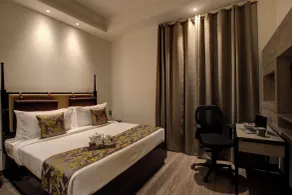 Rhythm Gurugram, Hotel & Suites, Sohna Road, Sector 68 - Zimmer