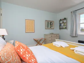 Warren Cottage - Room