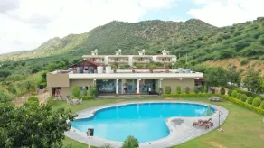 Amar Bagh Resort - Pool