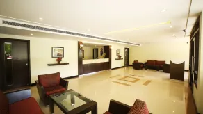 Hotel Rajavihar - Interior entrance