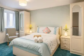 The RS Inn - Cozy Homestay Premium Private Rooms Near Birmingham International Train Station, Airport, NEC For Company, Contractor and Leisure Stays - HS2, JLR Large Onsite Secure Parking - Chambre