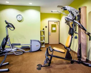 Suburban Studios Cedar Falls - Fitnesscenter