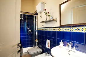 VinsLounge Suite - Bathroom