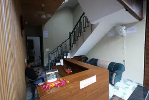 Hotel Shri Balaji Dham, Family Room Near Mathura Railway Station - Hall
