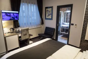 Log In Rooms - Room