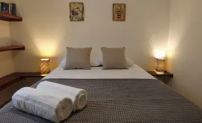 Colibri Apartments - Private kitchen & bathroom - 4 min walk to the Beach! - Chambre