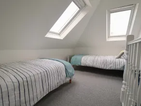 11a Manning Road - Room