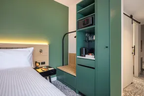 Holiday Inn Dandenong by IHG - Room